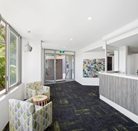 Palm Court Motor Inn - Accommodation in Surfers Paradise