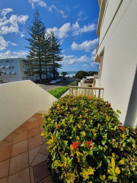 Pandanus Shores Kings Beach - Accommodation in Surfers Paradise 0