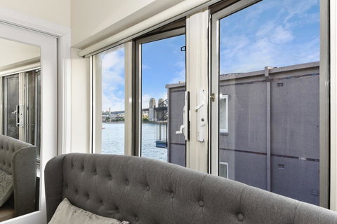 Panoramic Opera House & Harbour View - Accommodation in Surfers Paradise 3