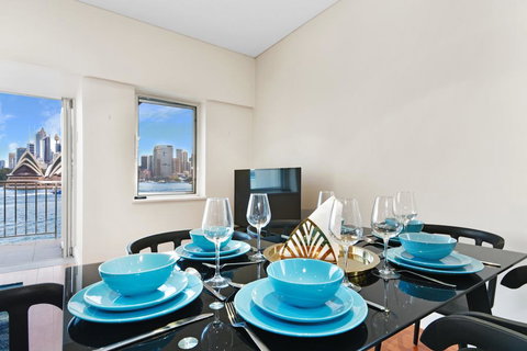 Panoramic Opera House & Harbour View - Accommodation in Surfers Paradise 2