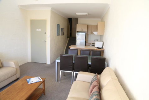 Parkwood 07 - Accommodation in Surfers Paradise 1