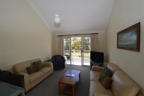 Parkwood 07 - Accommodation in Surfers Paradise 0