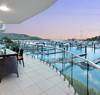 Pavillion 3 Absolute Waterfront 4 Bedroom 2 Lounge Room Plunge Pool  Golf Buggy - Accommodation in Surfers Paradise