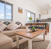 PEACEFUL 2Kingbed RootyHill Townhouse near Station - Accommodation in Surfers Paradise