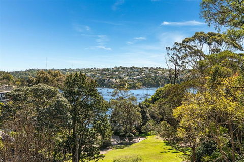Peaceful And Mature Gardens With Panoramic Views - Accommodation in Surfers Paradise 0
