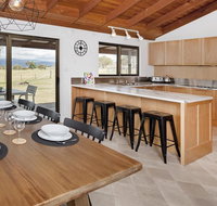 Peak View House - Accommodation in Surfers Paradise