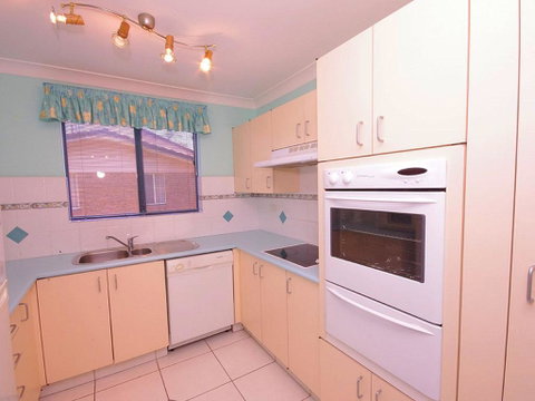 Pelican Place - Accommodation in Surfers Paradise 3