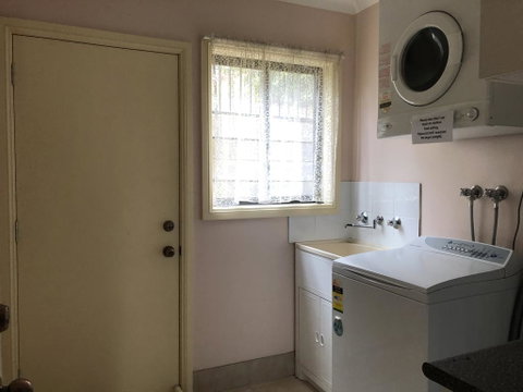 Penders 6 - Accommodation in Surfers Paradise 3