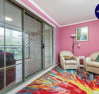 Pet Friendly Home - Pool  Parking - Tennis Court - Accommodation in Surfers Paradise