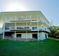 Picturesque on Passage - Shute Harbour - Accommodation in Surfers Paradise