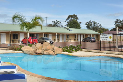 Pinjarra Resort - Accommodation in Surfers Paradise 1