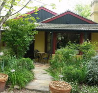 Poppies - Accommodation in Surfers Paradise