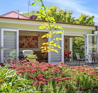Poppy Cottage-delightful pet friendly weatherboard - Accommodation in Surfers Paradise
