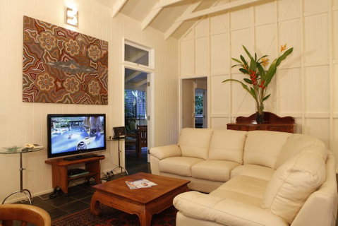 Port Douglas Cottage & Lodge - Accommodation in Surfers Paradise 2