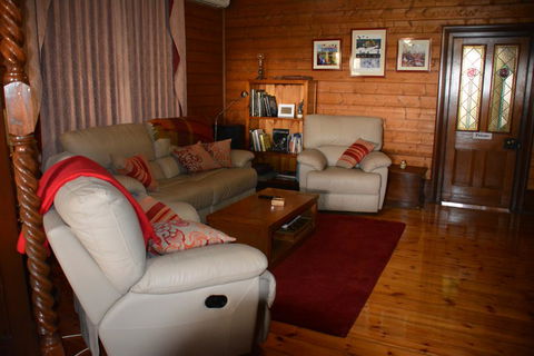 Portarlington Vicarage - Accommodation in Surfers Paradise 2