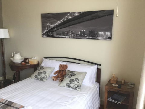 Pump Jack B&B - Accommodation in Surfers Paradise 2