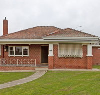 Red Brick Beauty - Central Cottage - Accommodation in Surfers Paradise