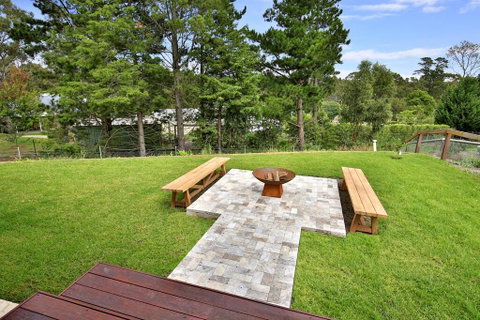 Rockwall - Pet-Friendly - Fire Pit - Accommodation in Surfers Paradise 3