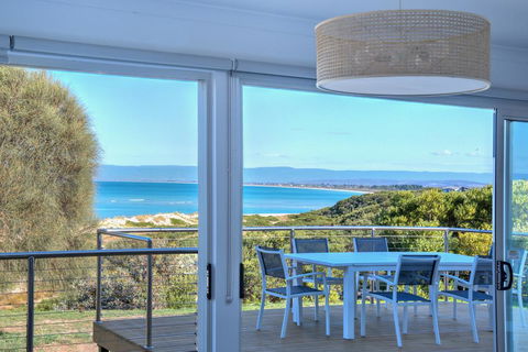 Sandbar Beach House - Accommodation in Surfers Paradise 0