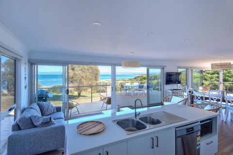 Sandbar Beach House - Accommodation in Surfers Paradise 1