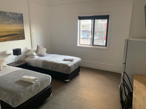 Sandy Bottoms Guesthouse - Accommodation in Surfers Paradise 2