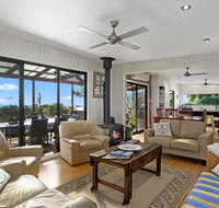 Sandy Feet Retreat - 13 Scenic View Drive - Accommodation in Surfers Paradise