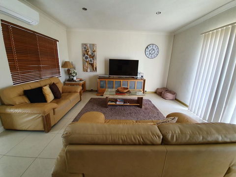 Seafront Unit 25 - Accommodation in Surfers Paradise 0