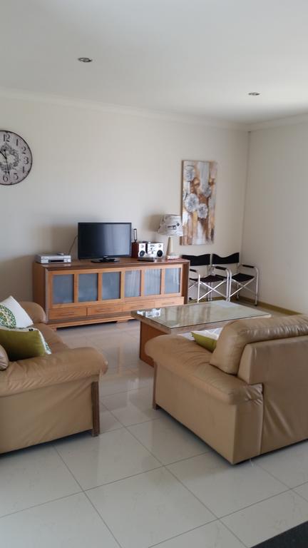 Seafront Unit 25 - Accommodation in Surfers Paradise 3