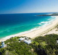 Seal Rocks Lighthouse Cottages - Accommodation in Surfers Paradise