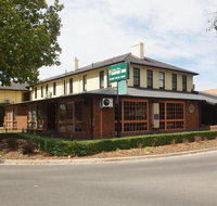 Seaton Arms Motor Inn - Accommodation in Surfers Paradise