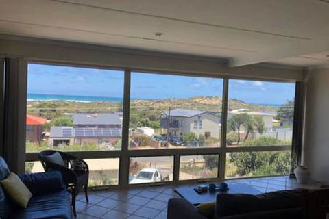 Sensational Ocean Views Only 200m Goolwa Beach - Accommodation in Surfers Paradise 1