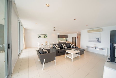 Serenity Shores - Accommodation in Surfers Paradise 3