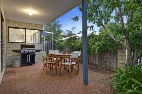 Shady Sheas - Accommodation in Surfers Paradise 3