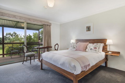 Shambhala Guesthouse - Accommodation in Surfers Paradise 3