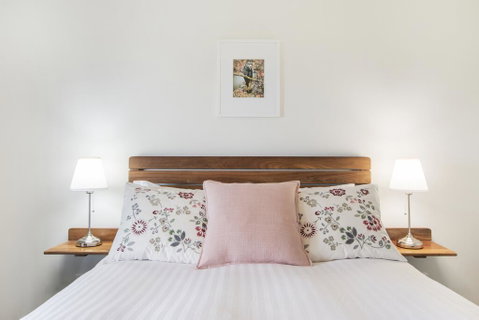 Shambhala Guesthouse - Accommodation in Surfers Paradise 1