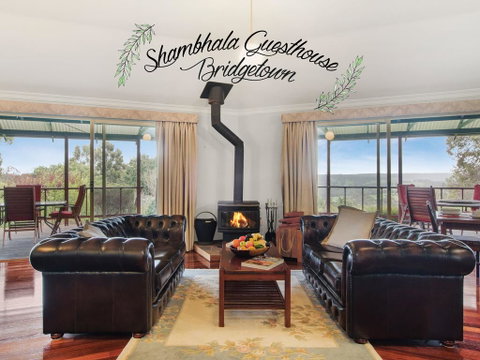 Shambhala Guesthouse - Accommodation in Surfers Paradise 0