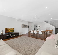 Shelly Beach Family Hideaway - Pool Beach Golf - Accommodation in Surfers Paradise