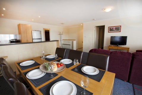 Silvertrees 2 - Accommodation in Surfers Paradise 1