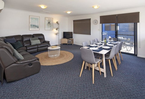 Silvertrees 5 - Accommodation in Surfers Paradise 0