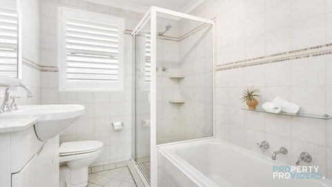 Skylark Executive Apartment Over Mosman - Accommodation in Surfers Paradise 1