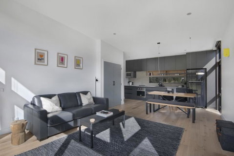Snohus 1 - Accommodation in Surfers Paradise 0