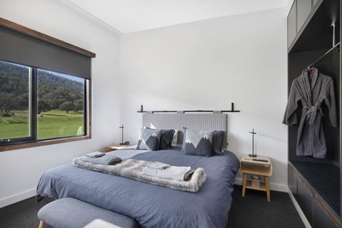 Snohus 1 - Accommodation in Surfers Paradise 3