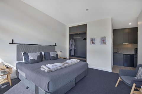 Snohus 2 - Accommodation in Surfers Paradise 1