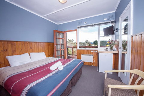 Snowview Units - Accommodation in Surfers Paradise 1