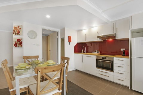 Snowy Studio - Jindabyne - Accommodation in Surfers Paradise 1