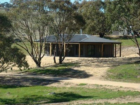 Snowy Wilderness - Accommodation in Surfers Paradise 2