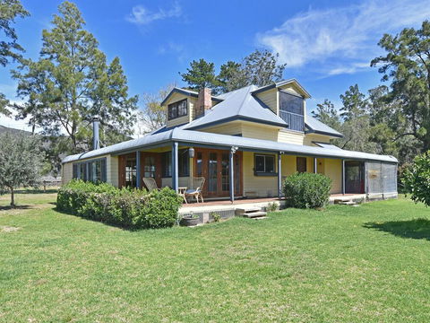Soldiers Cottage Picturebook Vineyard Home - Accommodation in Surfers Paradise 0