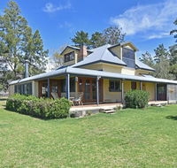 Soldiers Cottage picturebook vineyard home - Accommodation in Surfers Paradise