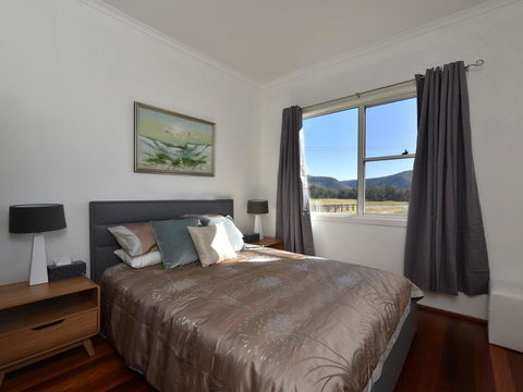Somerville Wines Farmstay In Broke, Super Cute House On Working Farm. Walk For Miles. - Accommodation in Surfers Paradise 3
