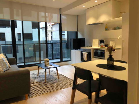 South Yarra Claremont Apartment - Accommodation in Surfers Paradise 3